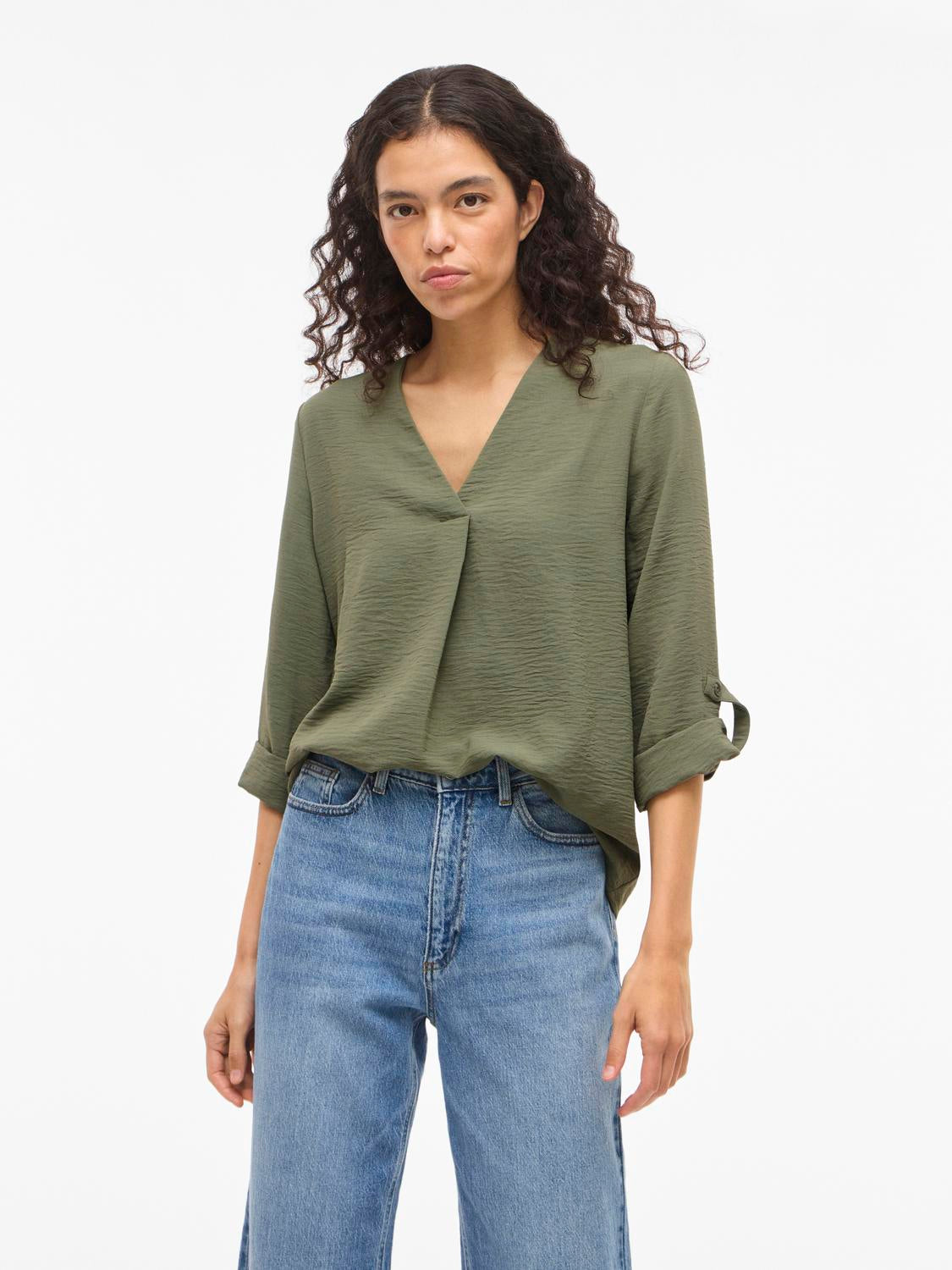 model_shot-front